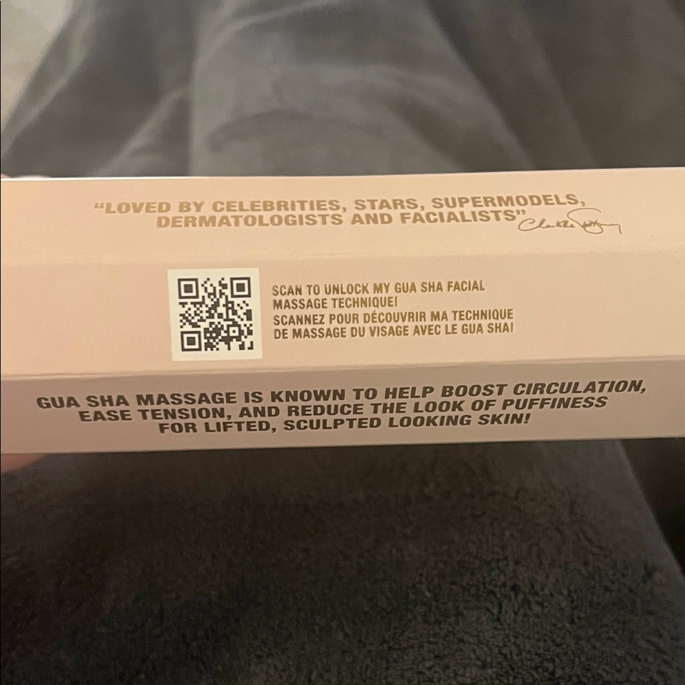 Charlotte Tilbury Iconic Magic Mini Skin Set - Picture 4 of 6